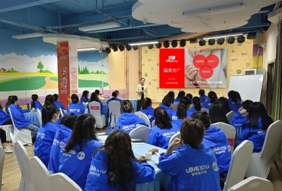 湖北利川市爱尚新天地母亲节活动——丝瓜视频IOS在线观看零辅食亲子营养共享会圆满成功